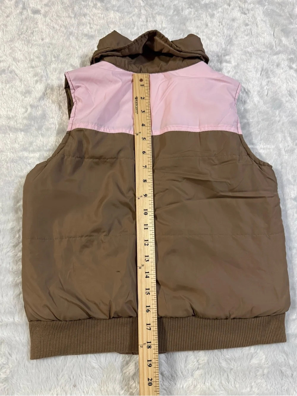 OP sleeveless puffer